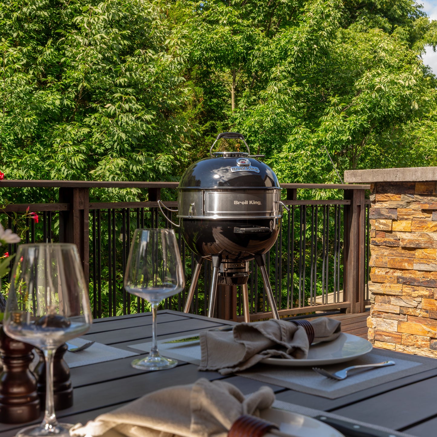 Crown Charcoal Kettle Grill – Stainless Steel Culinary Ring